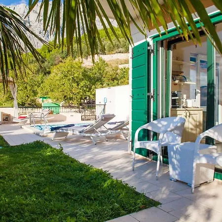 Delightful Split 2 Bedrooms Petite Private Pool And Sauna Vila *