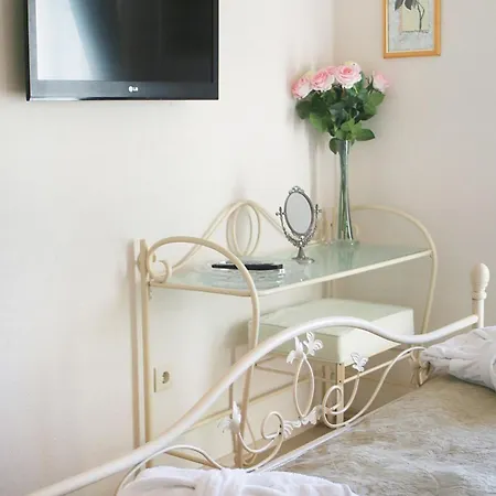 Vila Delightful Split 2 Bedrooms Petite Private Pool And Sauna Makarská
