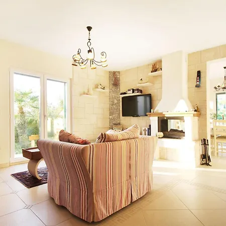 Vila Delightful Split 2 Bedrooms Petite Private Pool And Sauna *